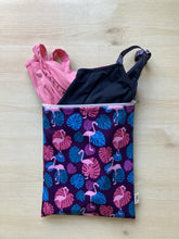 Load image into Gallery viewer, Sweat Pack Flamingo Medium