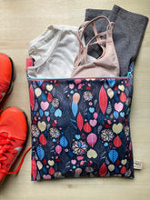 Load image into Gallery viewer, Sweat Pack Winter Leaf Large