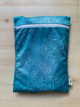 Load image into Gallery viewer, Sweat Pack Lotus Turqouise Medium
