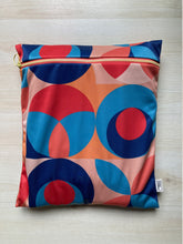 Load image into Gallery viewer, Sweat Pack Retro Large