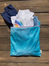 Load image into Gallery viewer, Sweat Pack Lotus Turqoise Large