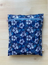 Load image into Gallery viewer, Sweat Pack Blue Flowers Large